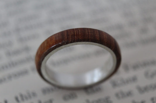 Akley Jewellers Sterling Silver internal band and Cypress pine external ring